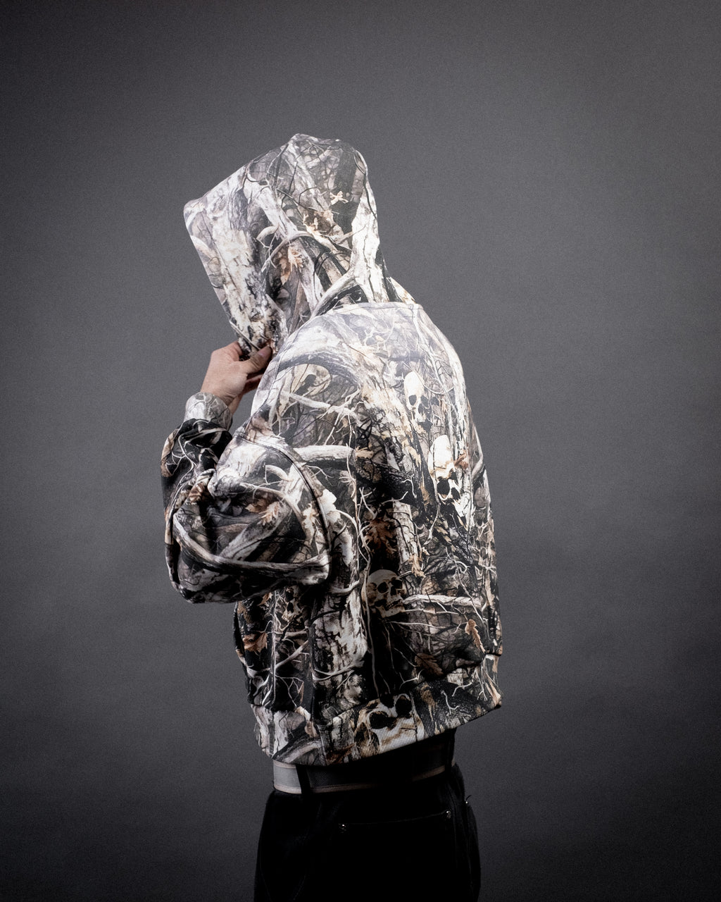 [PRE-ORDER] FEARTREE CAMO HOODIE