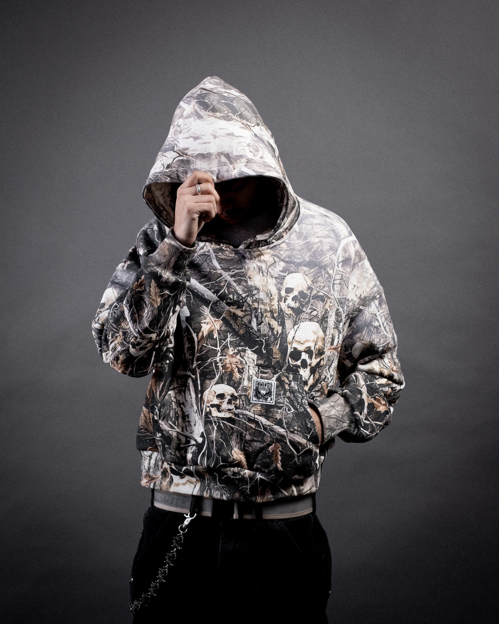 [PRE-ORDER] FEARTREE CAMO HOODIE